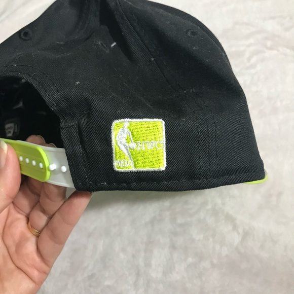 VINTAGE Miami Heat New Era 9Fifty Snapback Hat Spellout And Big Logo on back - Picture 8 of 14